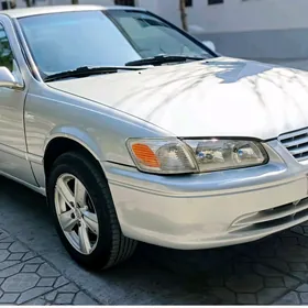 Toyota Camry 2001