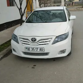 Toyota Camry 2011