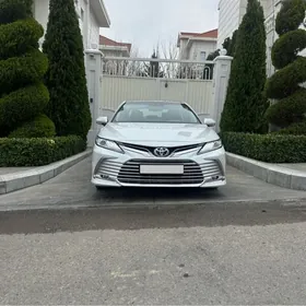 Toyota Camry 2023