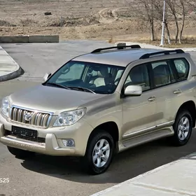 Toyota Land Cruiser Prado 2011