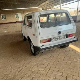 Lada Niva 1982