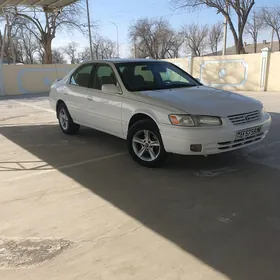 Toyota Camry 1999