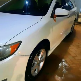 Toyota Camry 2013