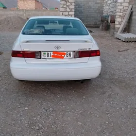 Toyota Camry 2000