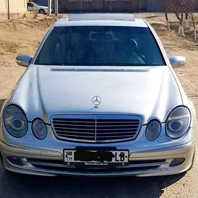 Mercedes-Benz E320 2003