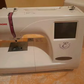 Kompiýuter masin Janome 350