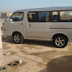 Toyota Hiace 1990