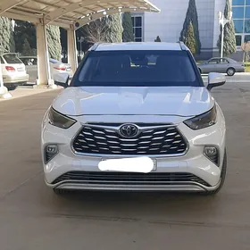 Toyota Highlander 2022