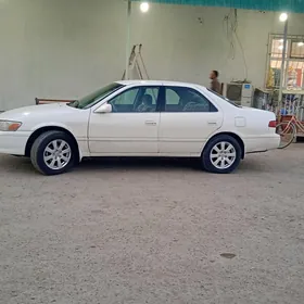 Toyota Camry 2000