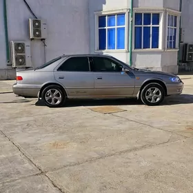 Toyota Camry 2000