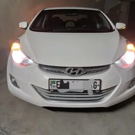 Hyundai Elantra 2013