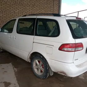 Toyota Sienna 2000