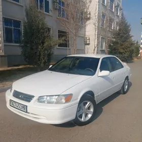 Toyota Camry 2000