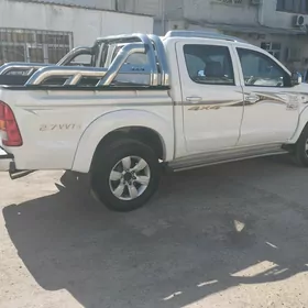 Toyota Hilux 2011