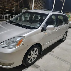 Toyota Sienna 2005