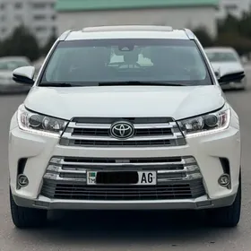 Toyota Highlander 2019