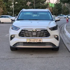 Toyota Highlander 2023