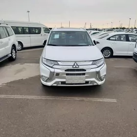 Mitsubishi Outlander 2022