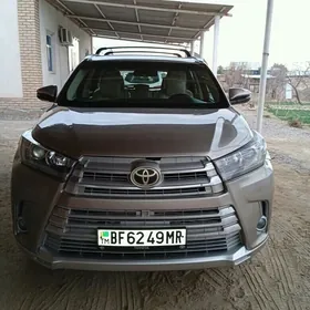 Toyota Highlander 2015