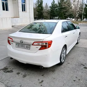 Toyota Camry 2012