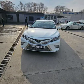 Toyota Camry 2020