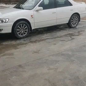 Toyota Camry 2000