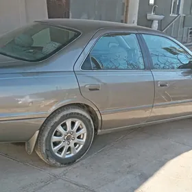 Toyota Camry 1999