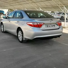 Toyota Camry 2017