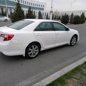 Toyota Camry 2013