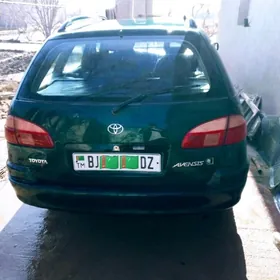 Toyota Avensis 2002