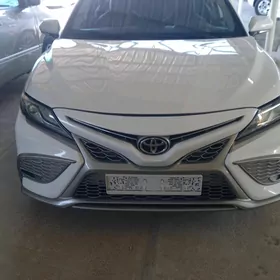 Toyota Camry 2022