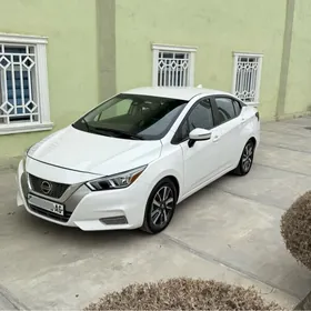 Nissan Versa 2021