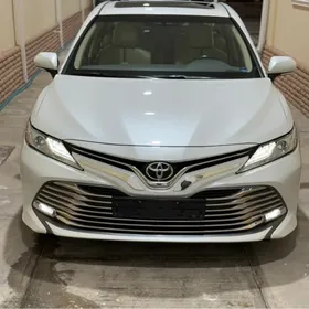 Toyota Camry 2020