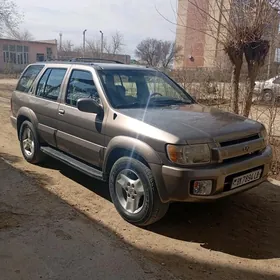 Infiniti QX4 2001