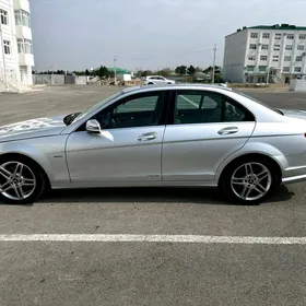 Mercedes-Benz C300 2010