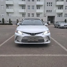 Toyota Camry 2020