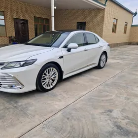 Toyota Camry 2018