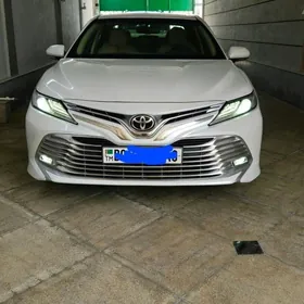 Toyota Camry 2020