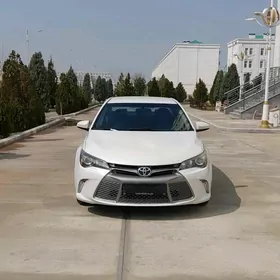 Toyota Camry 2015