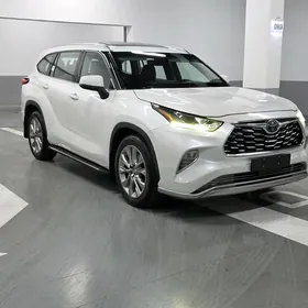 Toyota Highlander 2020