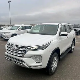 Toyota Fortuner 2024