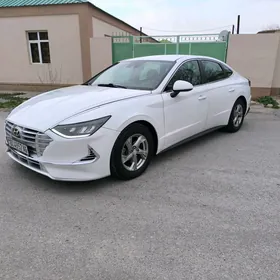 Hyundai Sonata 2021