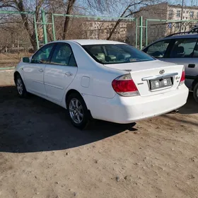 Toyota Camry 2005