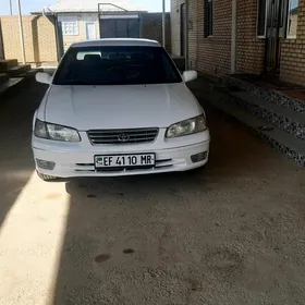 Toyota Camry 2000