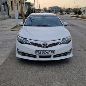 Toyota Camry 2012