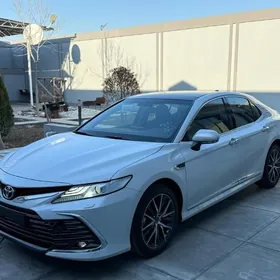 Toyota Camry 2024