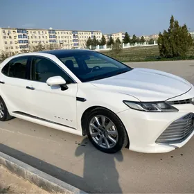 Toyota Camry 2018