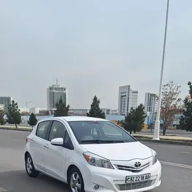 Toyota Yaris 2013