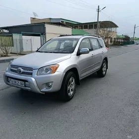 Toyota RAV4 2010