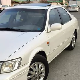 Toyota Camry 2001